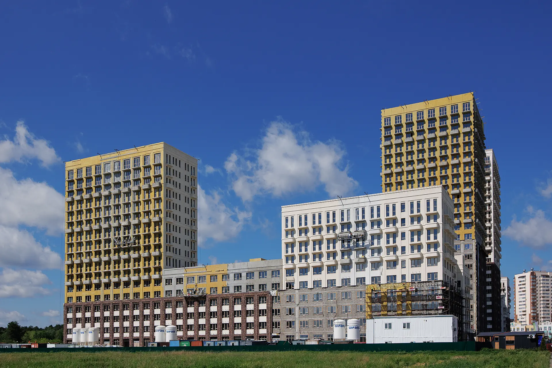 Квартал в Слободе — ход строительства, июнь 2026 · фото 1
